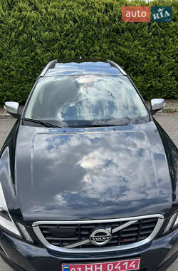 Внедорожник / Кроссовер Volvo XC60 2013 в 