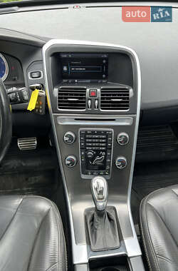Внедорожник / Кроссовер Volvo XC60 2013 в 