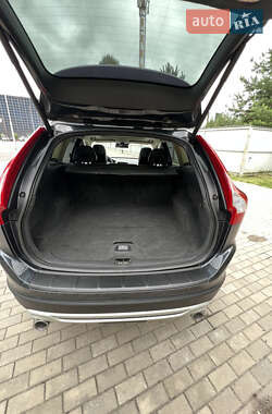 Внедорожник / Кроссовер Volvo XC60 2013 в 
