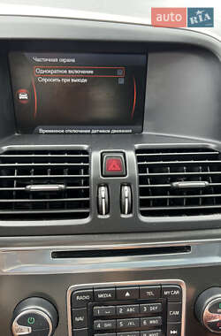 Внедорожник / Кроссовер Volvo XC60 2013 в 
