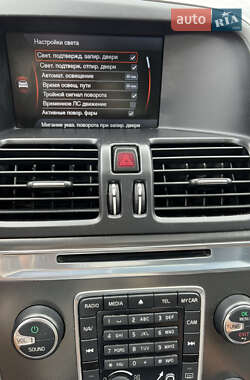 Внедорожник / Кроссовер Volvo XC60 2013 в 