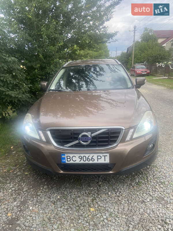 Внедорожник / Кроссовер Volvo XC60 2010 в 