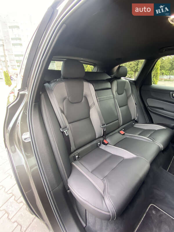 Внедорожник / Кроссовер Volvo XC60 2020 в Луцке