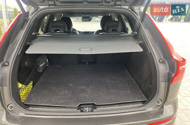 Внедорожник / Кроссовер Volvo XC60 2020 в 