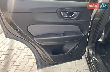 Внедорожник / Кроссовер Volvo XC60 2020 в 