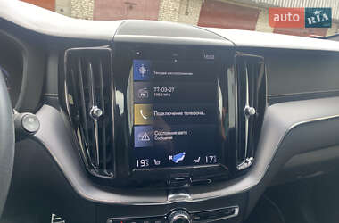 Внедорожник / Кроссовер Volvo XC60 2020 в 