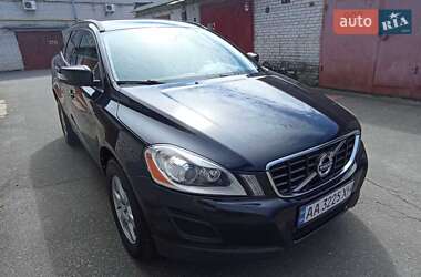 Внедорожник / Кроссовер Volvo XC60 2010 в Киеве