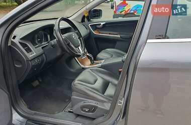 Внедорожник / Кроссовер Volvo XC60 2016 в 