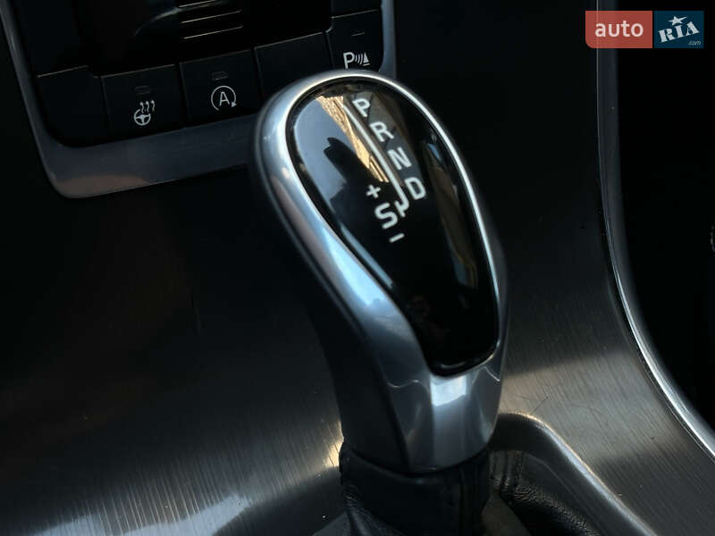 Внедорожник / Кроссовер Volvo XC60 2014 в Тернополе