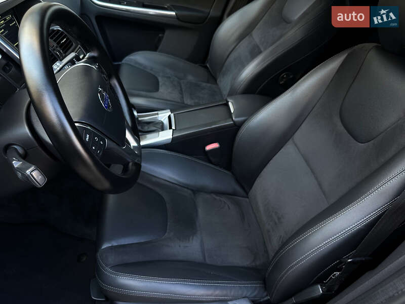 Внедорожник / Кроссовер Volvo XC60 2014 в Тернополе