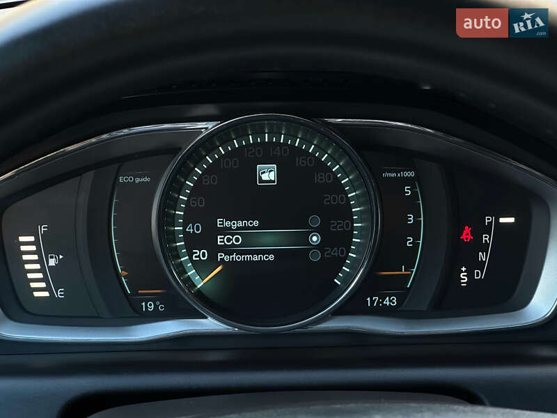 Внедорожник / Кроссовер Volvo XC60 2014 в Тернополе