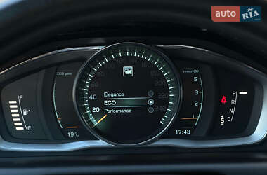 Внедорожник / Кроссовер Volvo XC60 2014 в 
