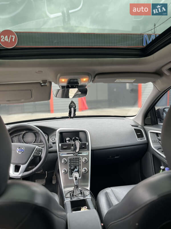 Внедорожник / Кроссовер Volvo XC60 2015 в Киеве