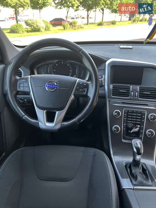 Внедорожник / Кроссовер Volvo XC60 2015 в Кременчуге фото 8 Внедорожник / Кроссовер Volvo XC60 2015 в Кременчуге