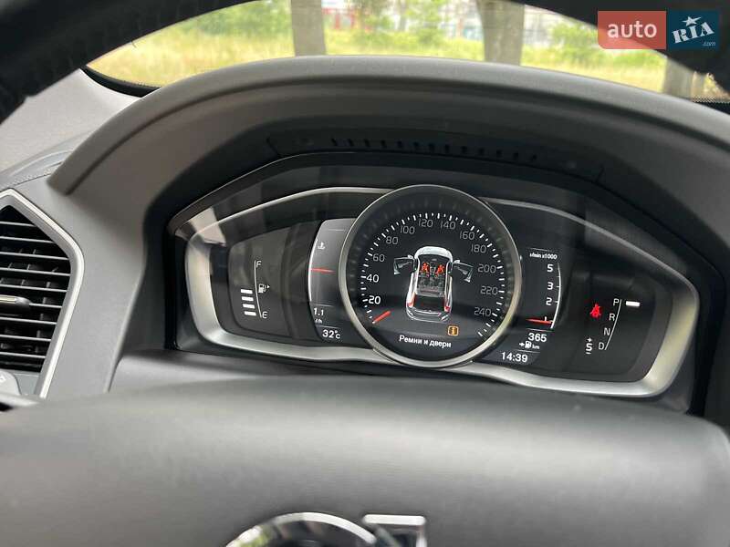 Внедорожник / Кроссовер Volvo XC60 2016 в Киеве