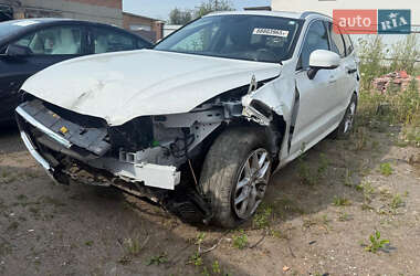 Внедорожник / Кроссовер Volvo XC60 2021 в 