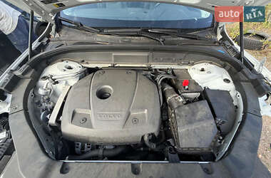 Внедорожник / Кроссовер Volvo XC60 2021 в 