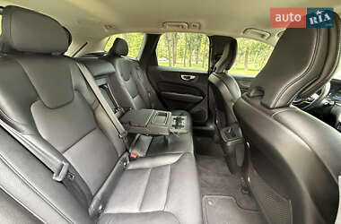 Внедорожник / Кроссовер Volvo XC60 2021 в 