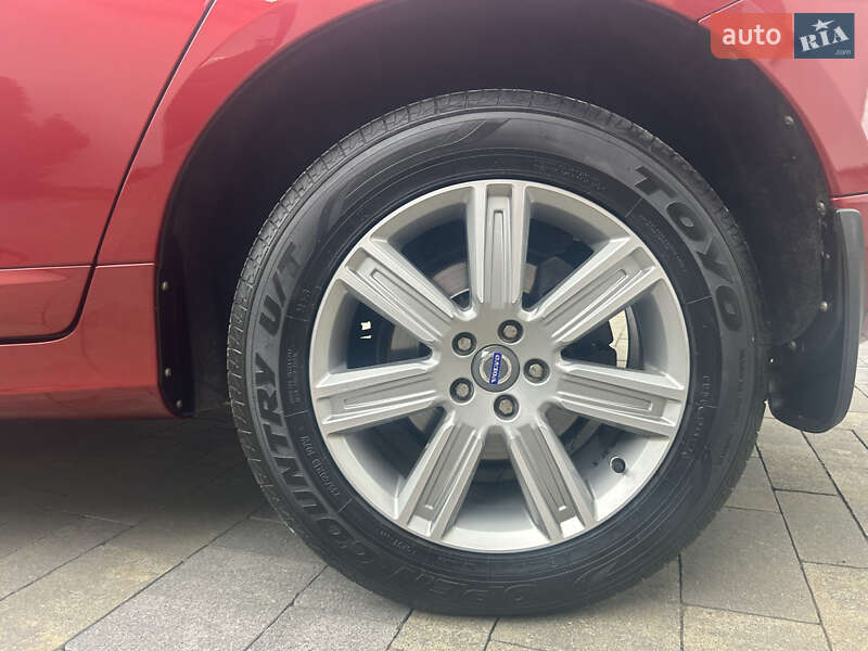 Позашляховик / Кросовер Volvo XC60 2017 в Львові