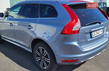 Позашляховик / Кросовер Volvo XC60 2017 в 
