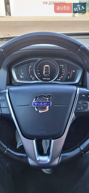 Внедорожник / Кроссовер Volvo XC60 2017 в Черкассах