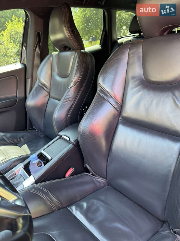 Внедорожник / Кроссовер Volvo XC60 2013 в Киеве