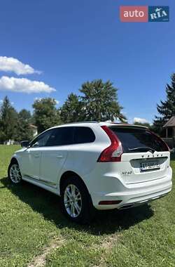 Внедорожник / Кроссовер Volvo XC60 2015 в 