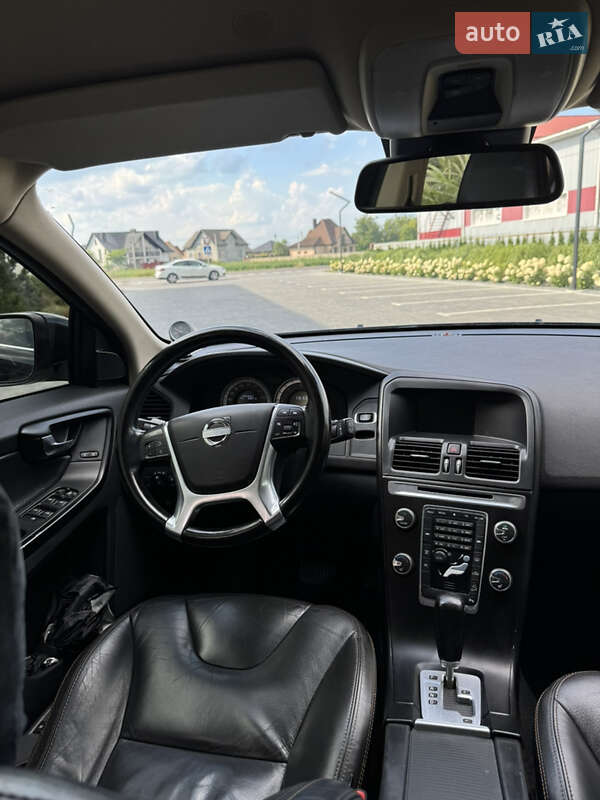 Внедорожник / Кроссовер Volvo XC60 2010 в Луцке