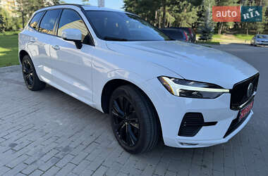 Внедорожник / Кроссовер Volvo XC60 2022 в 