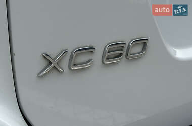 Внедорожник / Кроссовер Volvo XC60 2012 в 