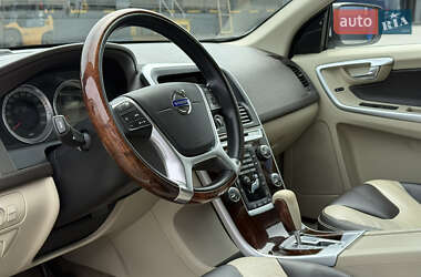 Внедорожник / Кроссовер Volvo XC60 2012 в 