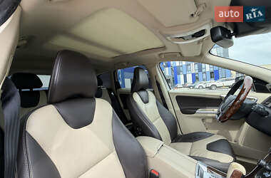 Внедорожник / Кроссовер Volvo XC60 2012 в 
