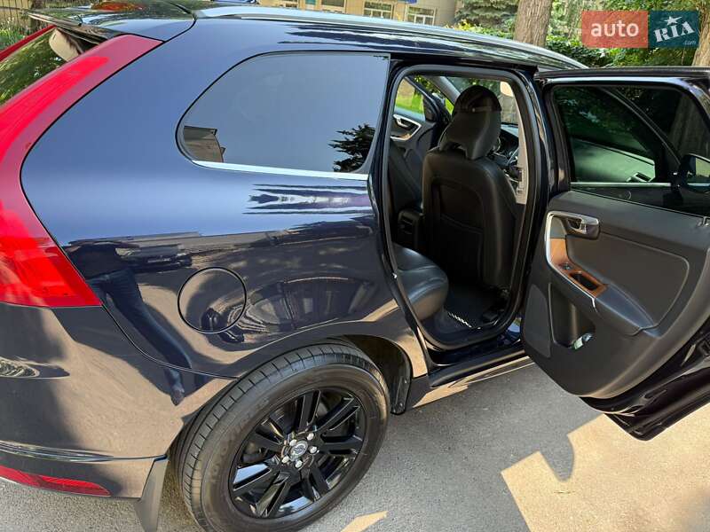 Внедорожник / Кроссовер Volvo XC60 2017 в Одессе фото 11 Внедорожник / Кроссовер Volvo XC60 2017 в Одессе