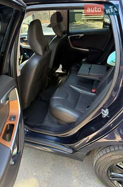 Позашляховик / Кросовер Volvo XC60 2017 в 