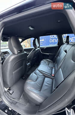 Внедорожник / Кроссовер Volvo XC60 2013 в 