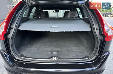 Внедорожник / Кроссовер Volvo XC60 2013 в 