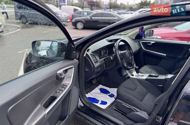 Внедорожник / Кроссовер Volvo XC60 2010 в 