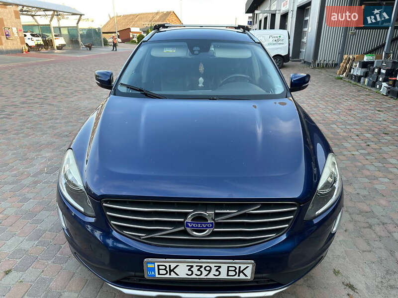 Внедорожник / Кроссовер Volvo XC60 2014 в Сарнах