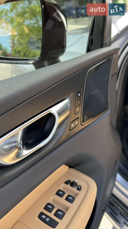 Позашляховик / Кросовер Volvo XC60 2021 в Львові фото 27 Позашляховик / Кросовер Volvo XC60 2021 в Львові