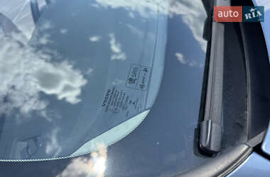 Внедорожник / Кроссовер Volvo XC60 2017 в 