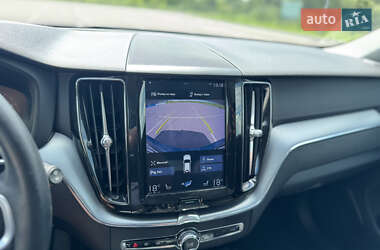 Внедорожник / Кроссовер Volvo XC60 2017 в 