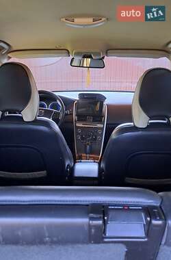 Внедорожник / Кроссовер Volvo XC60 2010 в 