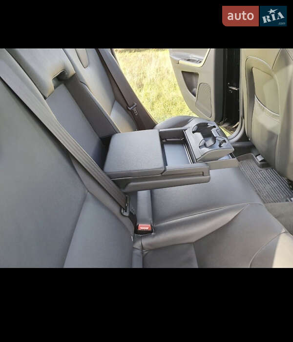 Внедорожник / Кроссовер Volvo XC60 2015 в Львове