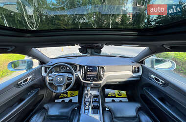 Внедорожник / Кроссовер Volvo XC60 2018 в 