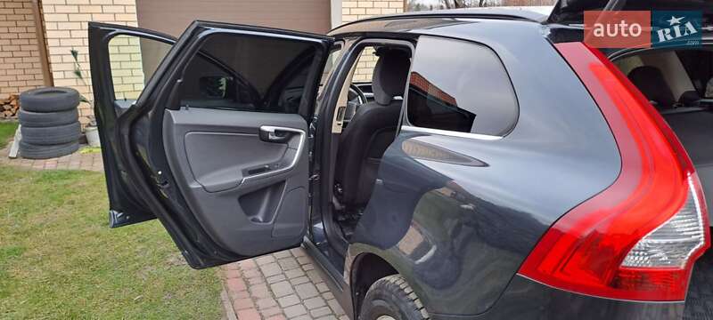 Внедорожник / Кроссовер Volvo XC60 2010 в Луцке