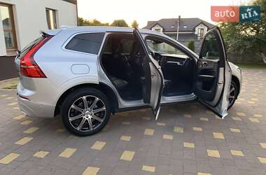 Внедорожник / Кроссовер Volvo XC60 2019 в 
