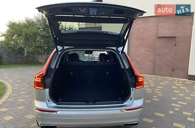 Внедорожник / Кроссовер Volvo XC60 2019 в 