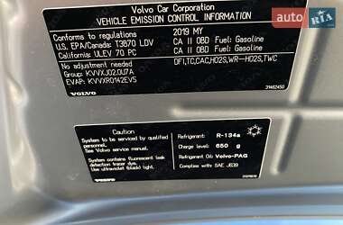 Внедорожник / Кроссовер Volvo XC60 2019 в 