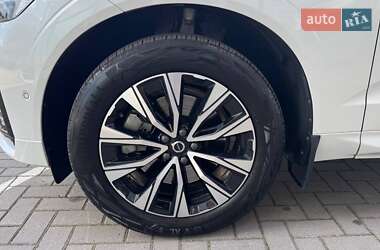 Внедорожник / Кроссовер Volvo XC60 2023 в 