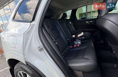 Внедорожник / Кроссовер Volvo XC60 2023 в 